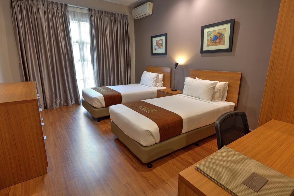 Acappella Suite Hotel, Shah Alam Room photo